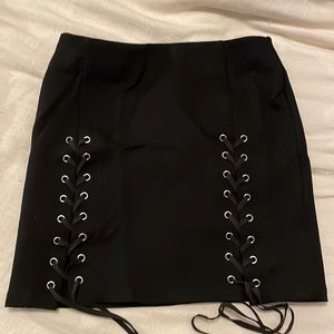 Double lace up mini skirt
